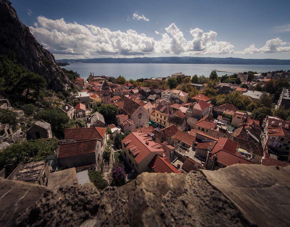 Apartment Kovacic Omiš Exterior foto
