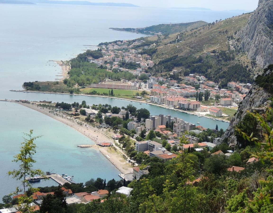 Apartment Kovacic Omiš Exterior foto